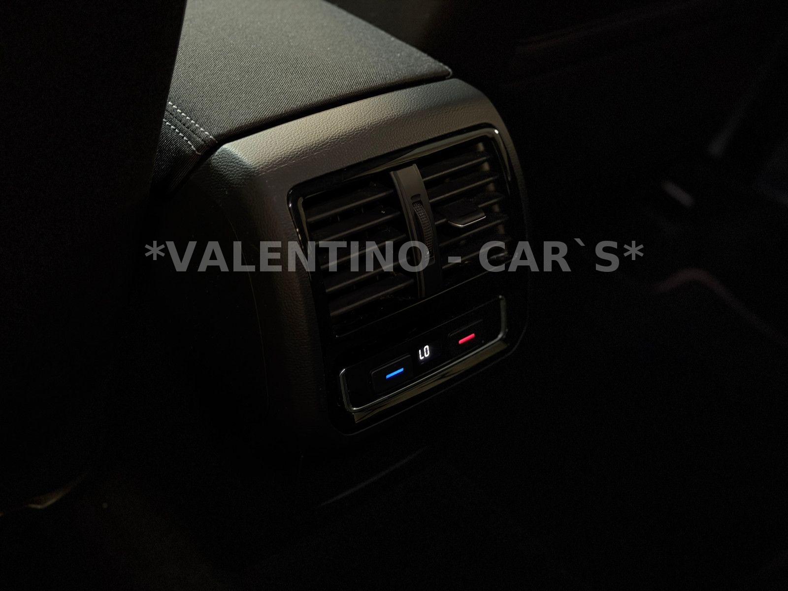 Volkswagen Passat Variant Business DSG/ACC/Kam/App/Navi/AHK