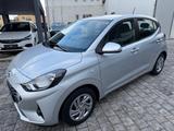 Hyundai i10/Einparkhilfe/Sitzheizung/Lenkrad heizbar