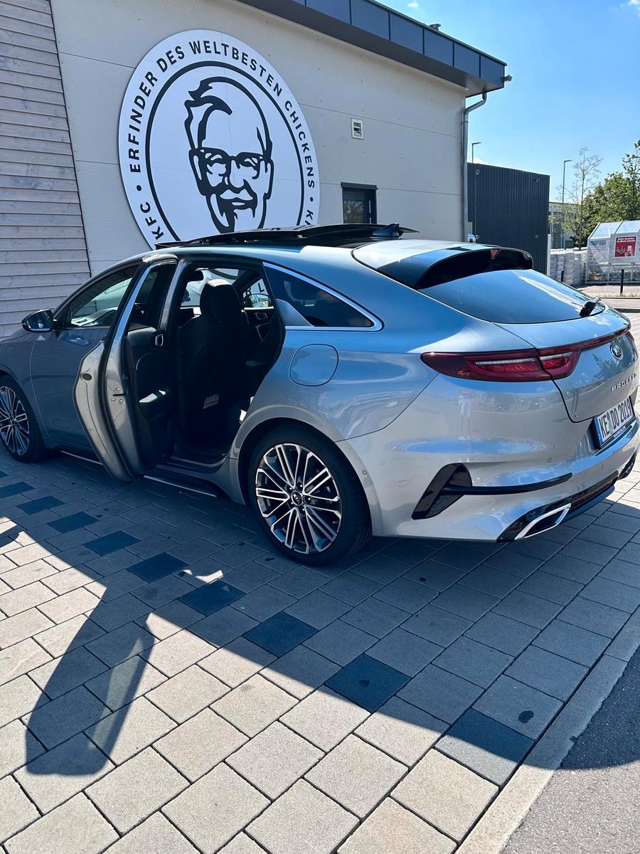Kia ProCeed VOLLAUSSTATTUNG | GARANTIE 2027 | BREMBO