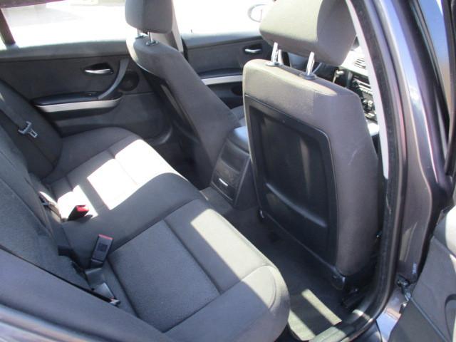 BMW 320 2006 — photo 11