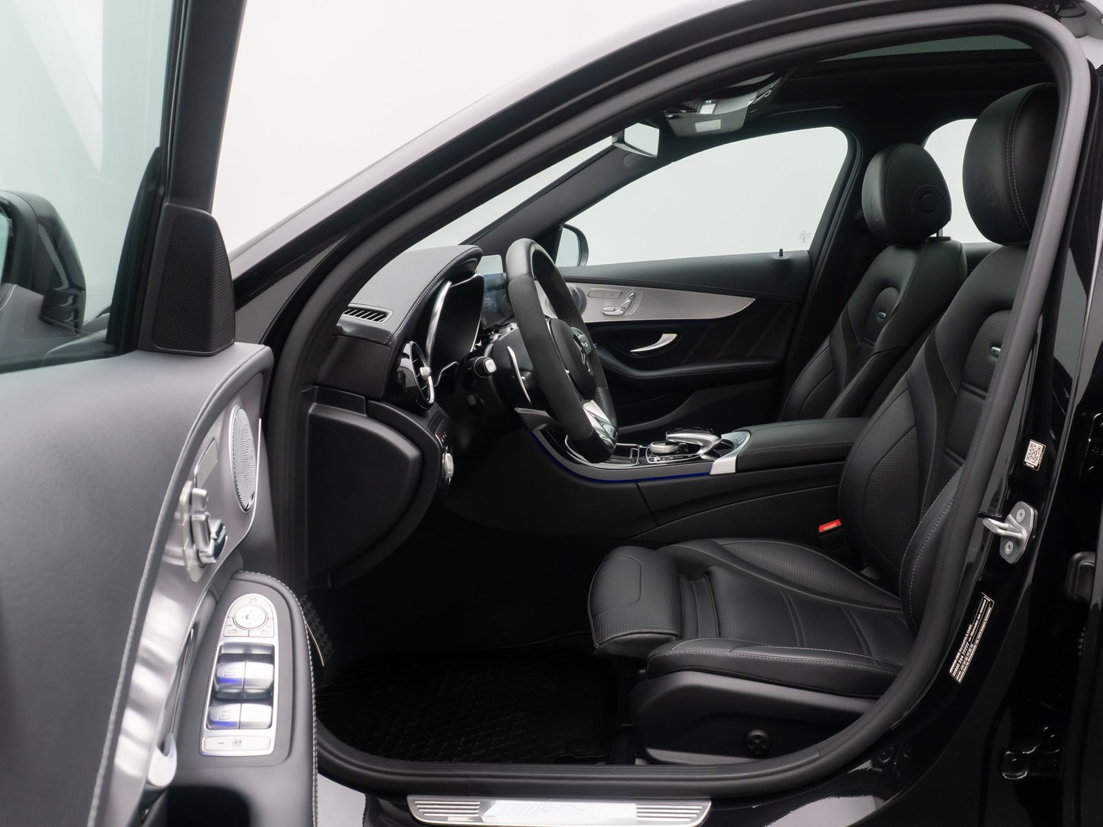 Fahrzeugabbildung Mercedes-Benz C 63 AMG Panorama DAB Burmester Komfort Voll