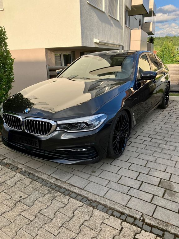 Image of BMW 530