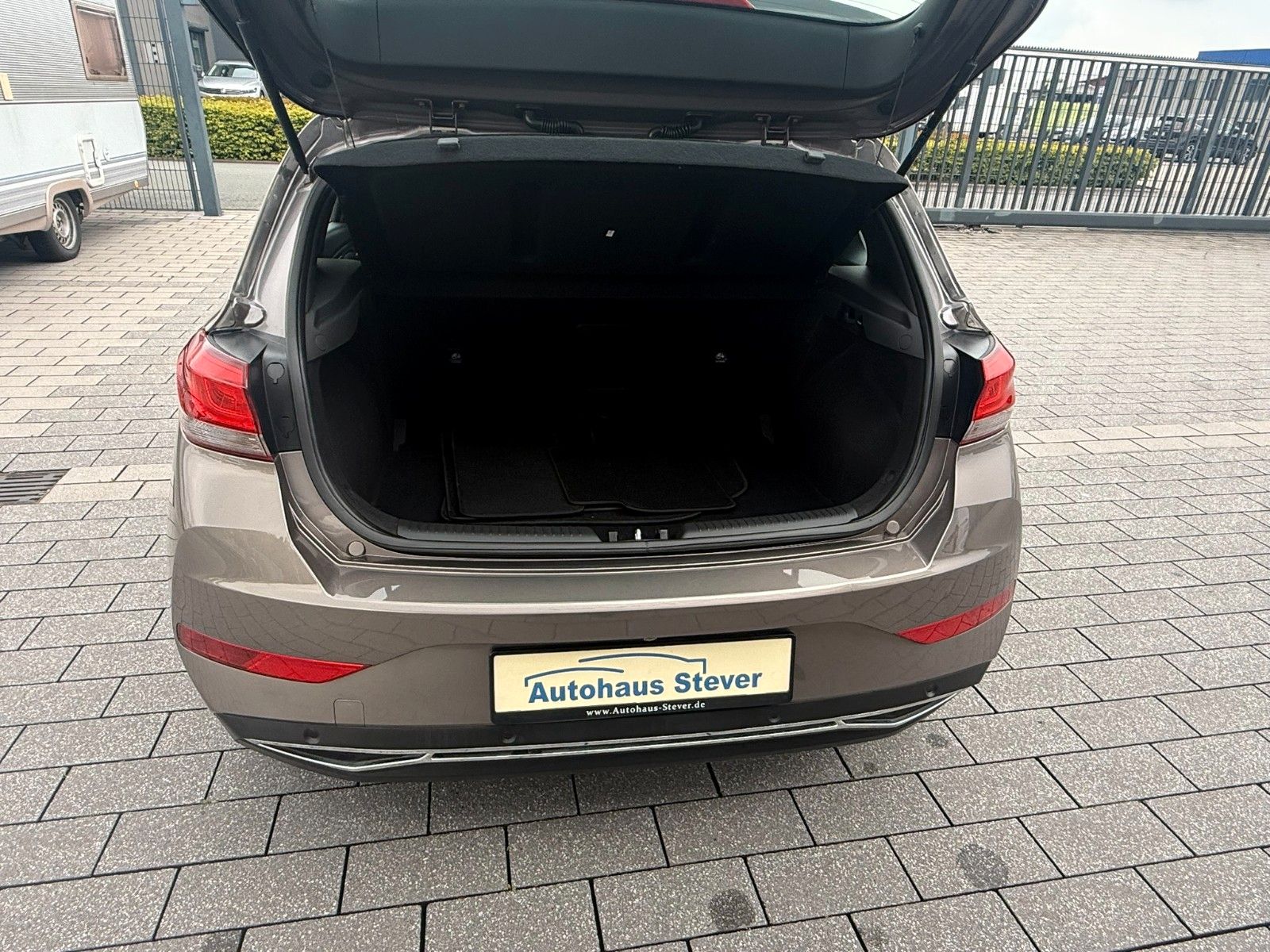 Fahrzeugabbildung Hyundai i30 Trend Mild-Hybrid,Navi,Sitzh.Kamera v+h