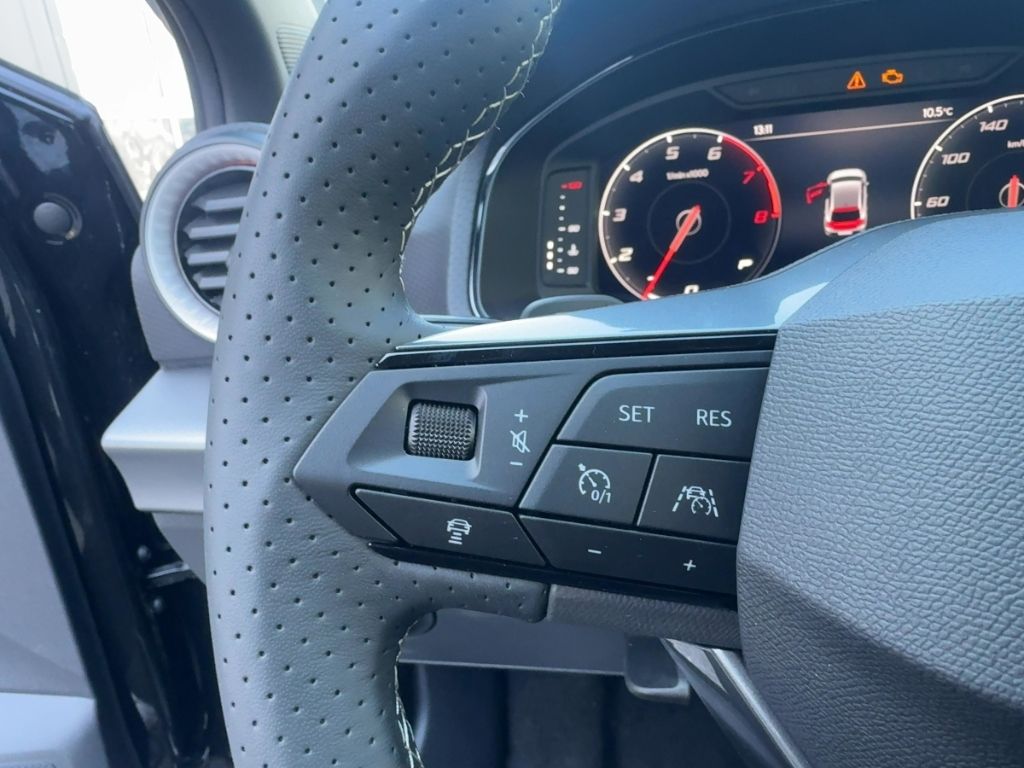 Fahrzeugabbildung SEAT Ibiza 1.0 TSI FR Facelift,Navi, Sitzh, Keyless