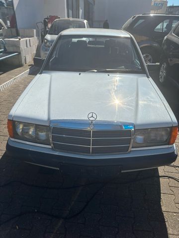 Mercedes-Benz 190 E