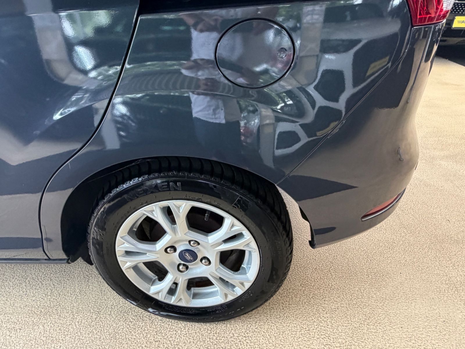 Fahrzeugabbildung Ford B-Max B-MAX Sync Edition