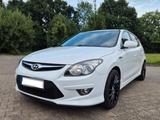 Hyundai i30 FDH 1.4 TÜV neu - Hyundai H-1 von privat