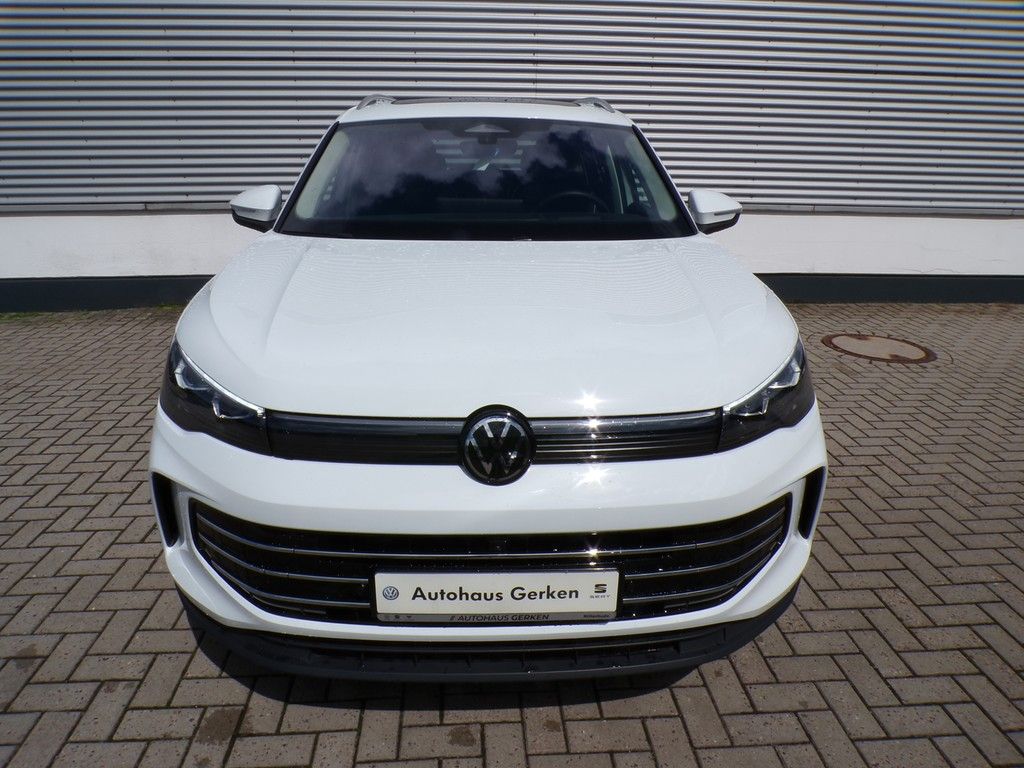 Fahrzeugabbildung Volkswagen Tiguan 1.5 eTSI DSG Elegance *Navi*Pano*Standhei