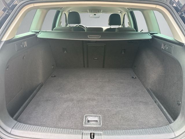 Golf VII Variant 1.5 TSI DSG HIGHLINE AHK+LED+AC