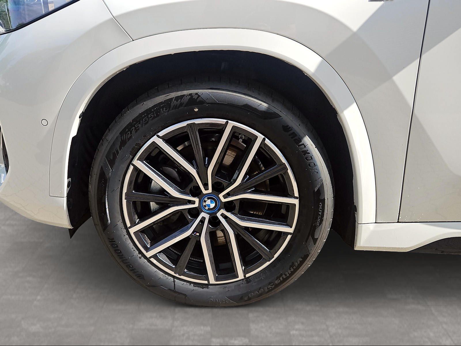 BMW iX1 - Bild 9