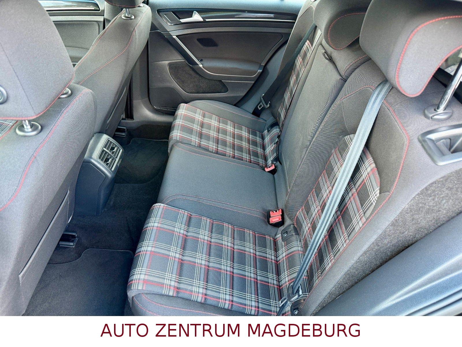 Volkswagen Golf VII Lim. GTI *BI-XENON*STANDH*DCC*TEMPOMAT*