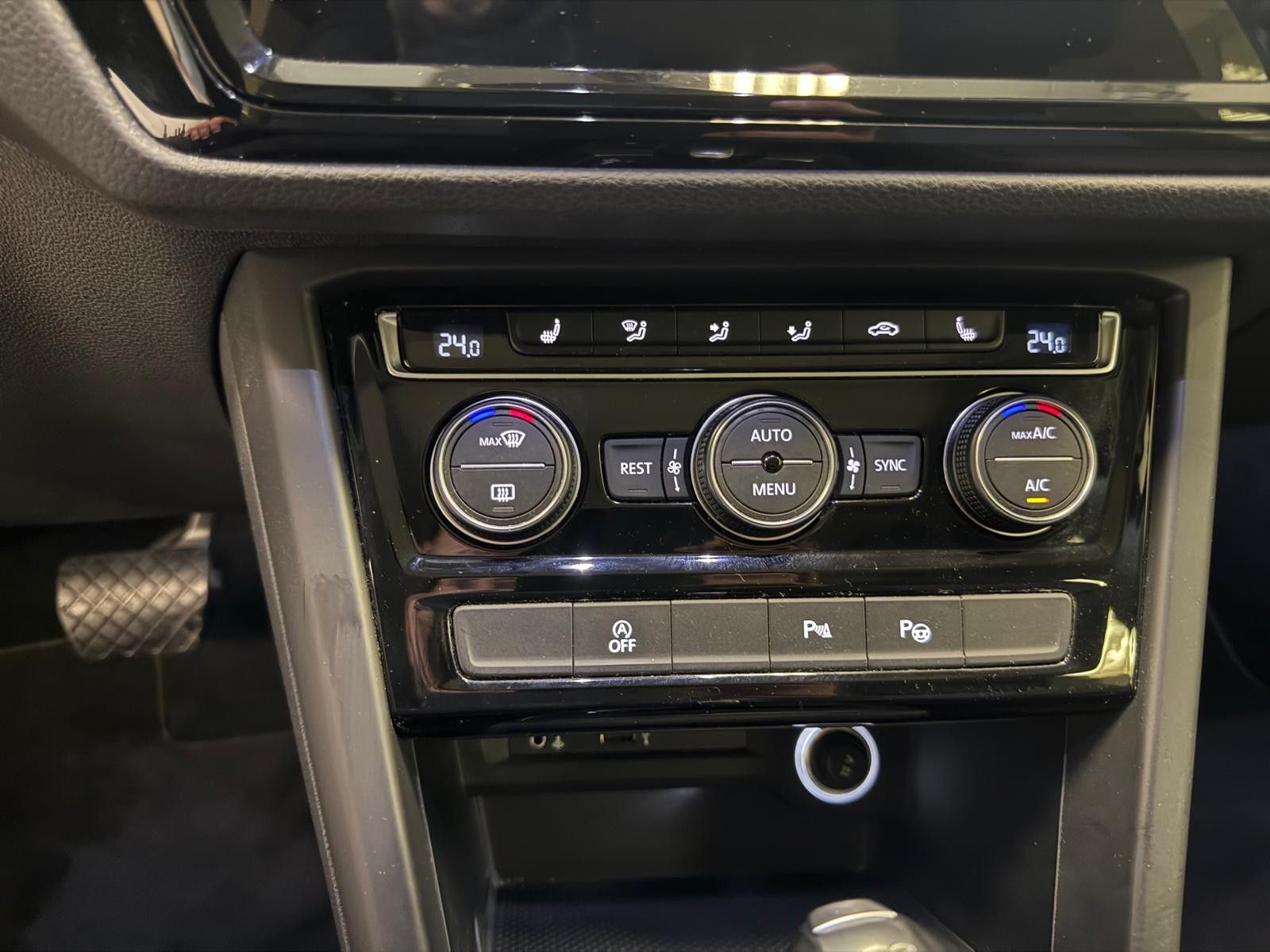 Fahrzeugabbildung Volkswagen Touran Comfortline BMT 7.SITZER/ SCHECKHEFT/ AHK