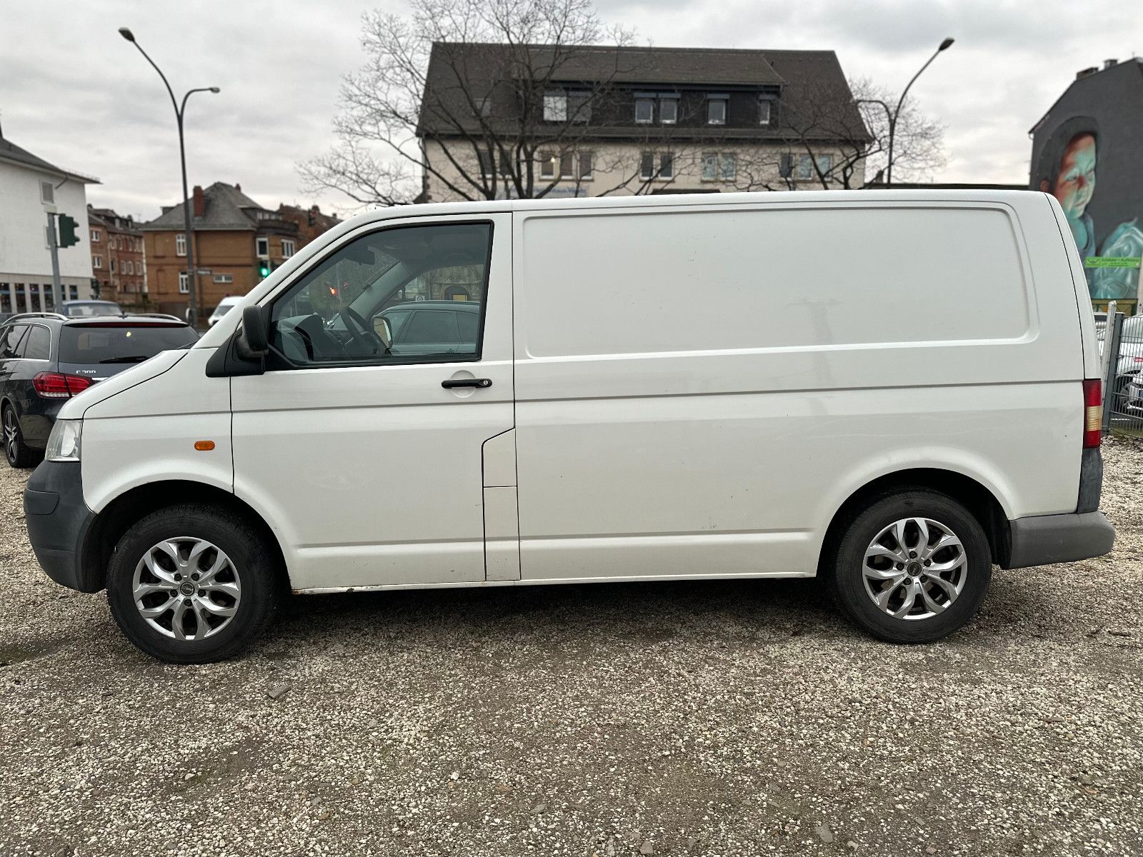 Fahrzeugabbildung Volkswagen T5 TRANSPORTER KASTEN*MODELL 2007+AHK*