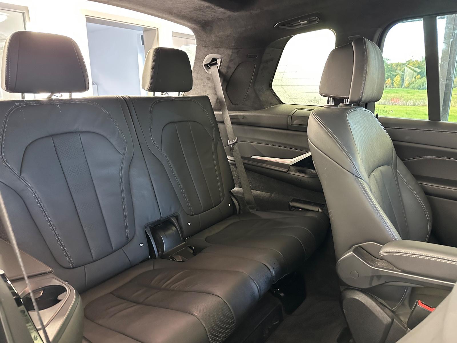 BMW X7 M50 d*Laser Licht*AHK*6Sitzer*TV*Soft-Close*