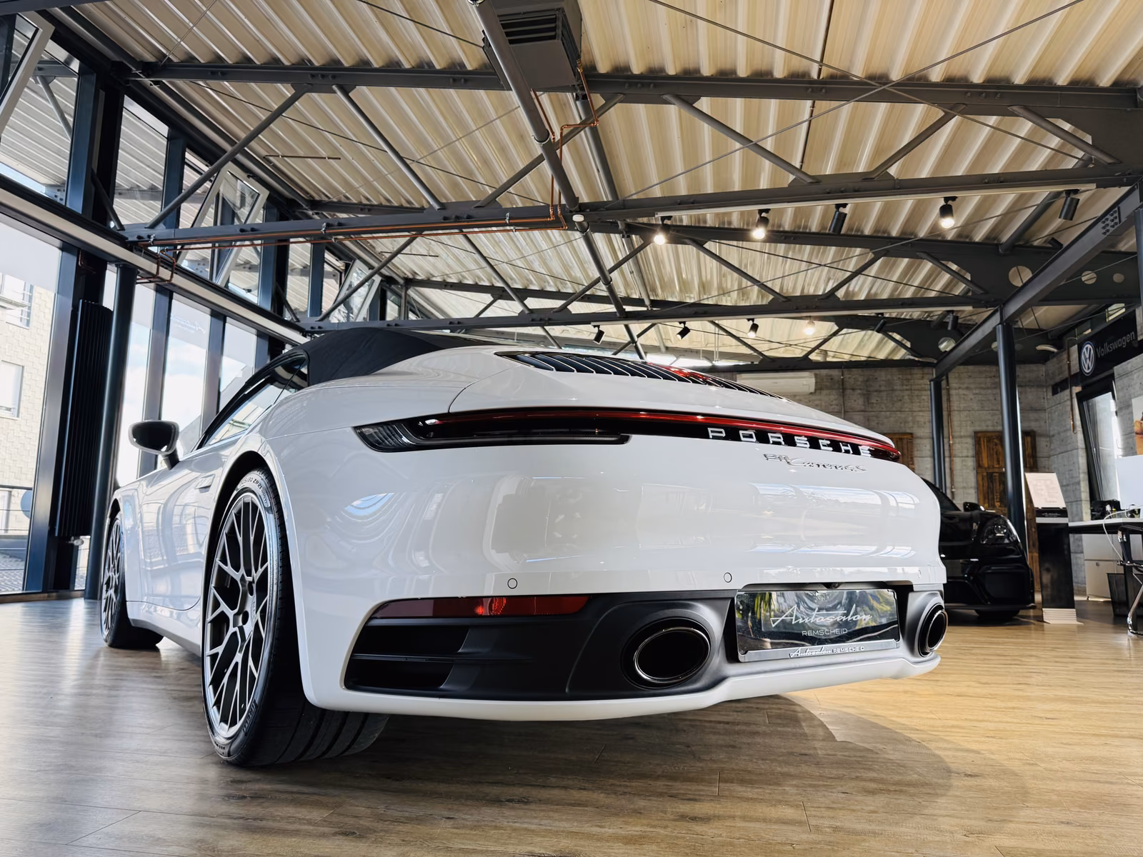 Porsche 992 Carrera 4S Cabriolet PDK*CHRONO*