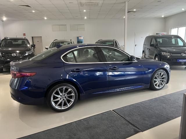 Alfa Romeo Giulia 2,2 JTDM Super Top Gepflegt! 