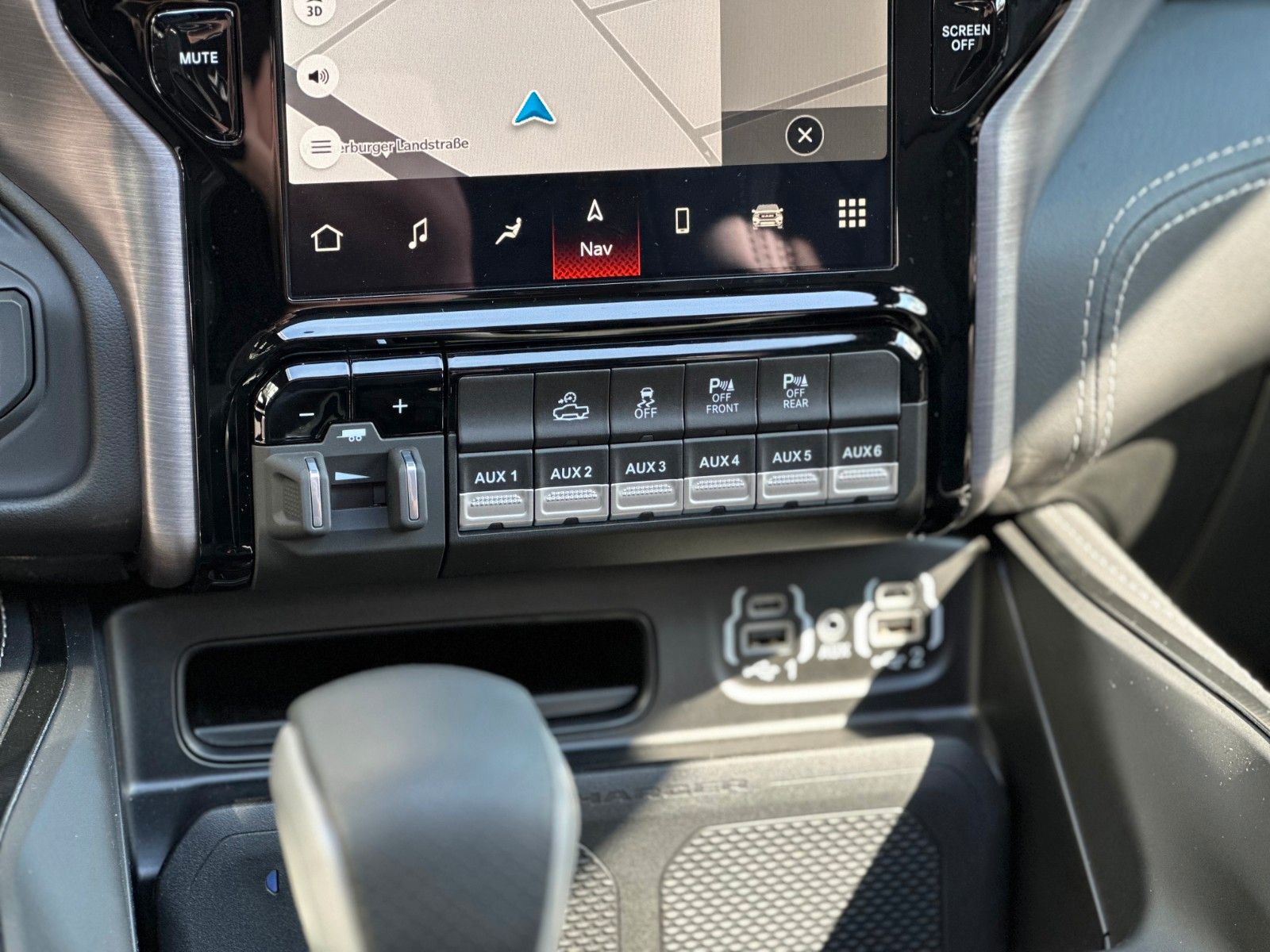 Fahrzeugabbildung Dodge RAM 1500 TRX 6.2 V8 *KOMPR."V-Max"24 Zoll*Bügel