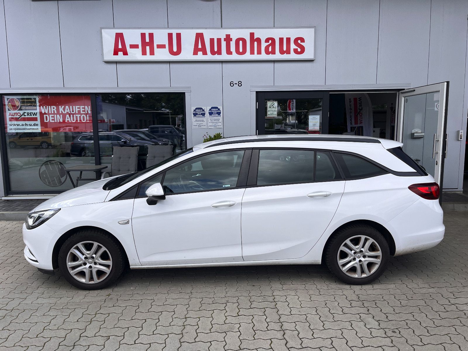 Fahrzeugabbildung Opel Astra K Sports Tourer Edition Seitenschaden