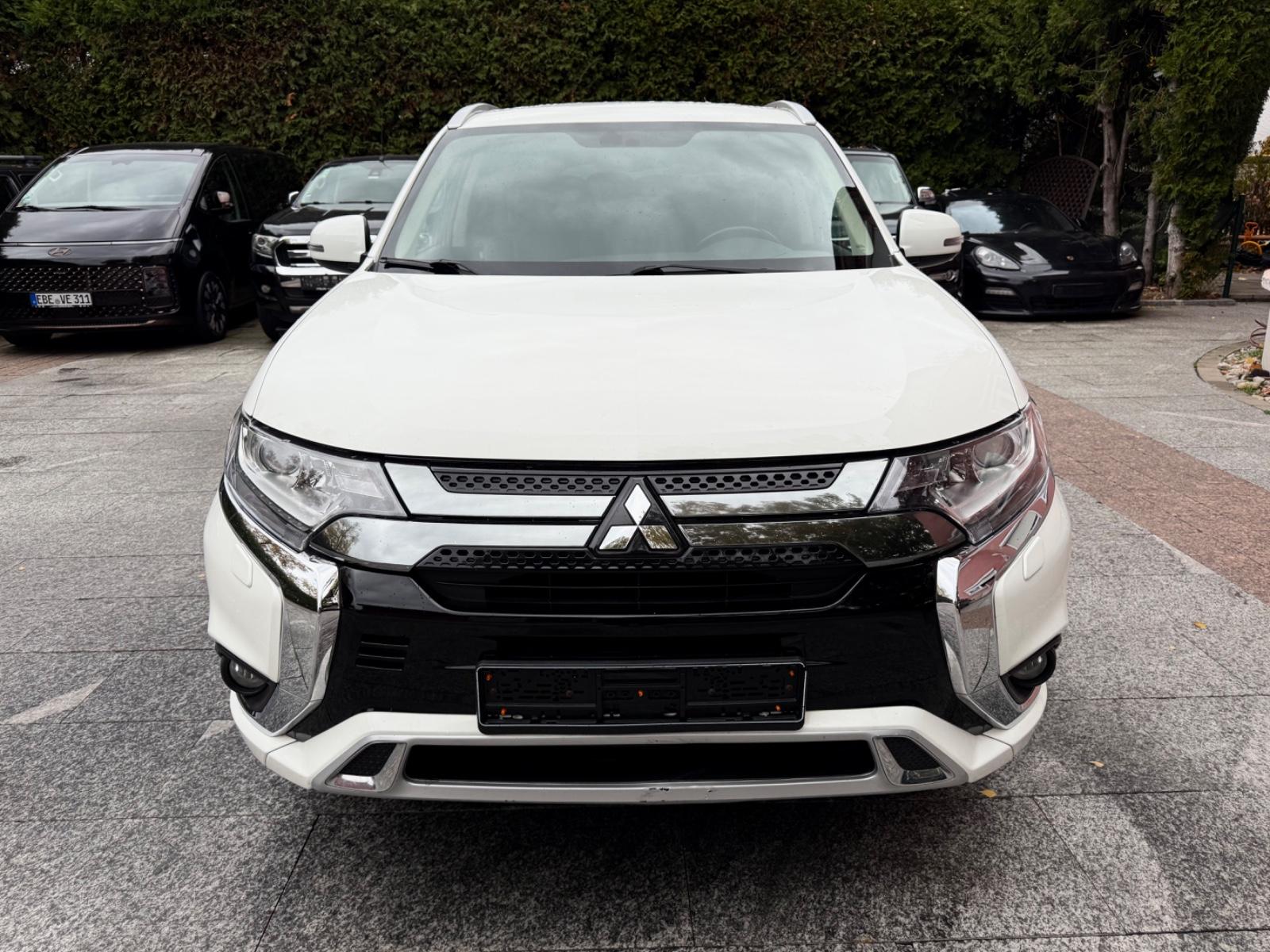 Mitsubishi Outlander 2.4 PHEV 4WD Spirit *Leder*Navi*Kamera