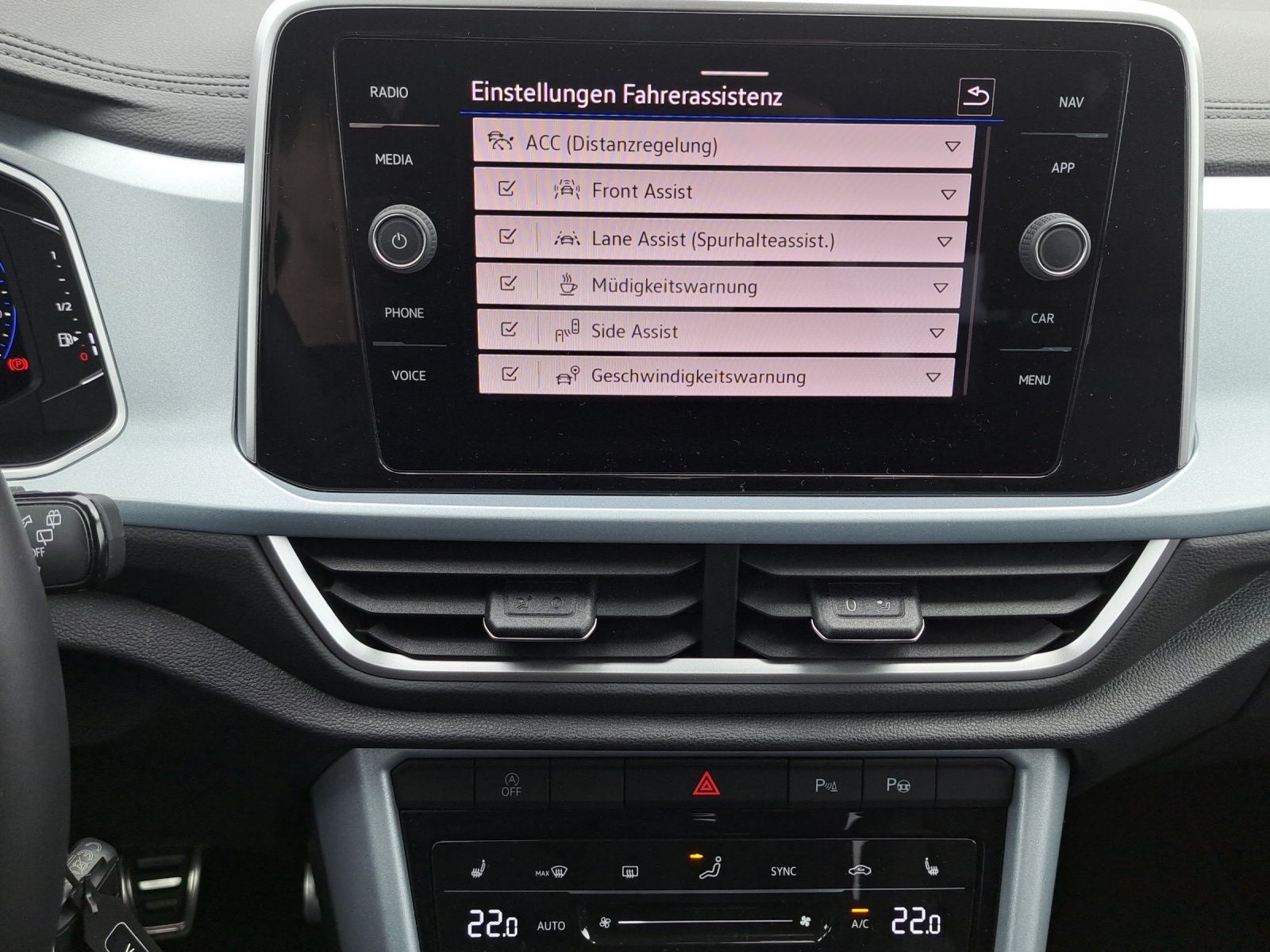 Volkswagen T-Roc - Bild 17