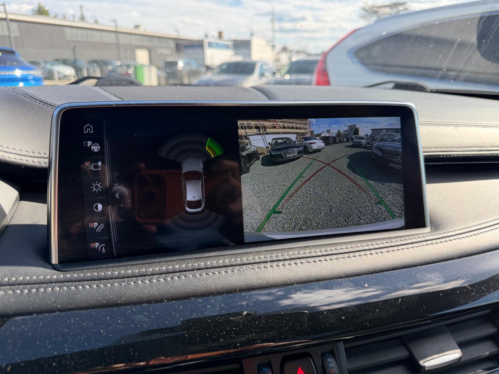 BMW X6 xDrive 50 i  M* Unfallfahrzeug* GSD/Navi/360*