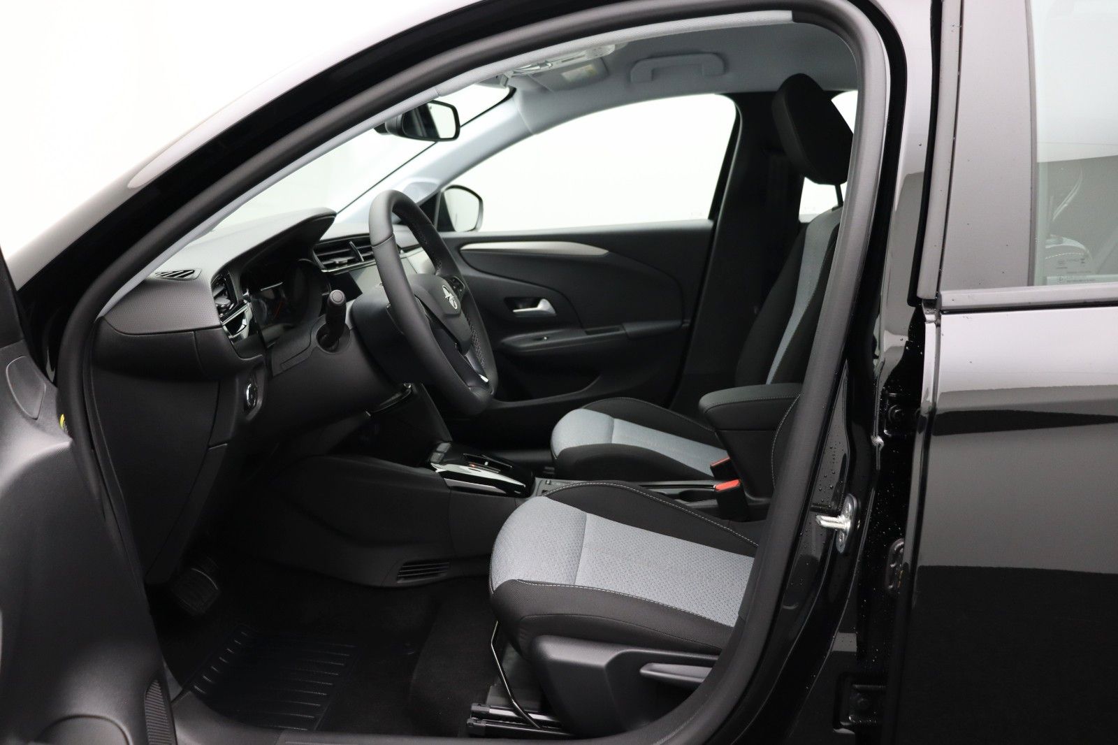 Fahrzeugabbildung Opel Corsa F 1.2 Edition M-Hybrid/LED/DAB/AppleCP/SH