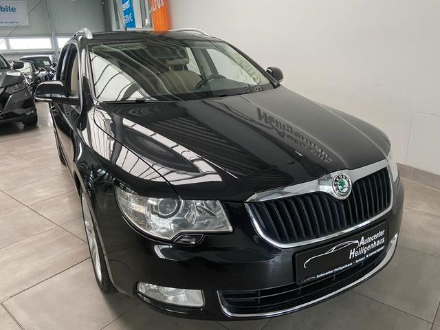 Skoda Superb Combi Elegance DSG Navi Alu Tempo