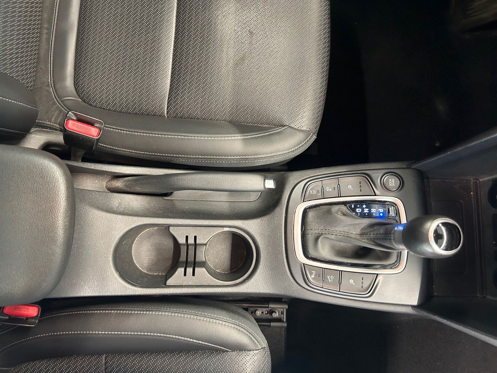 Fahrzeugabbildung Hyundai KONA 1.6  T-GDi  DCT PREMIUM Navi-Paket