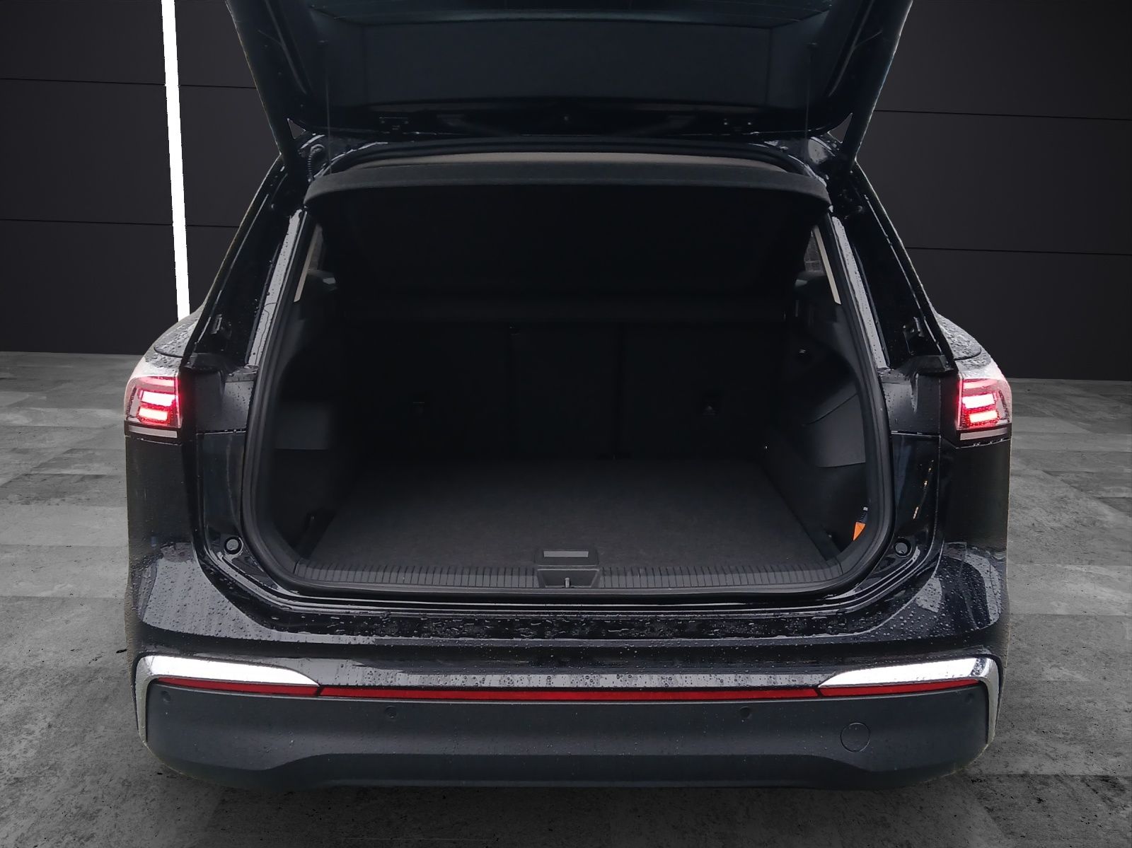 Fahrzeugabbildung Volkswagen Tiguan eTSI Elegance DSG Matrix AHK Navi AID ACC