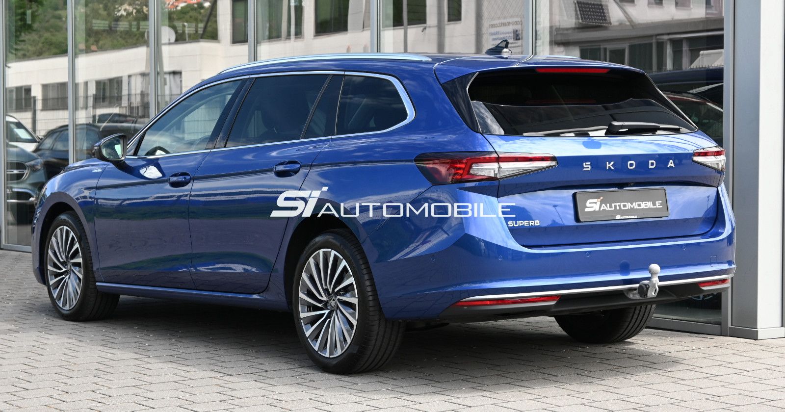 Fahrzeugabbildung SKODA Superb 2.0 TDI L&K Combi °ACC°AHK°HUD°STHZG°360°