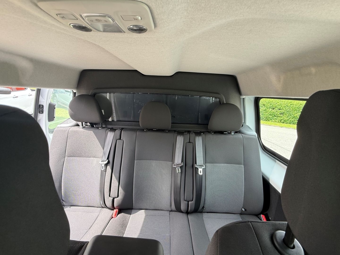 Fahrzeugabbildung Opel Vivaro 2.2 XL +SHZ+LHZ+Kamera+Laderaumschutz