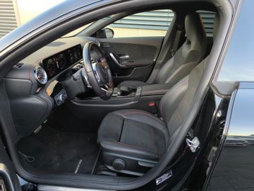 Bild 13 Mercedes-Benz CLA 180 AMG Line Night MBUX Kamera Ambiente Ligh