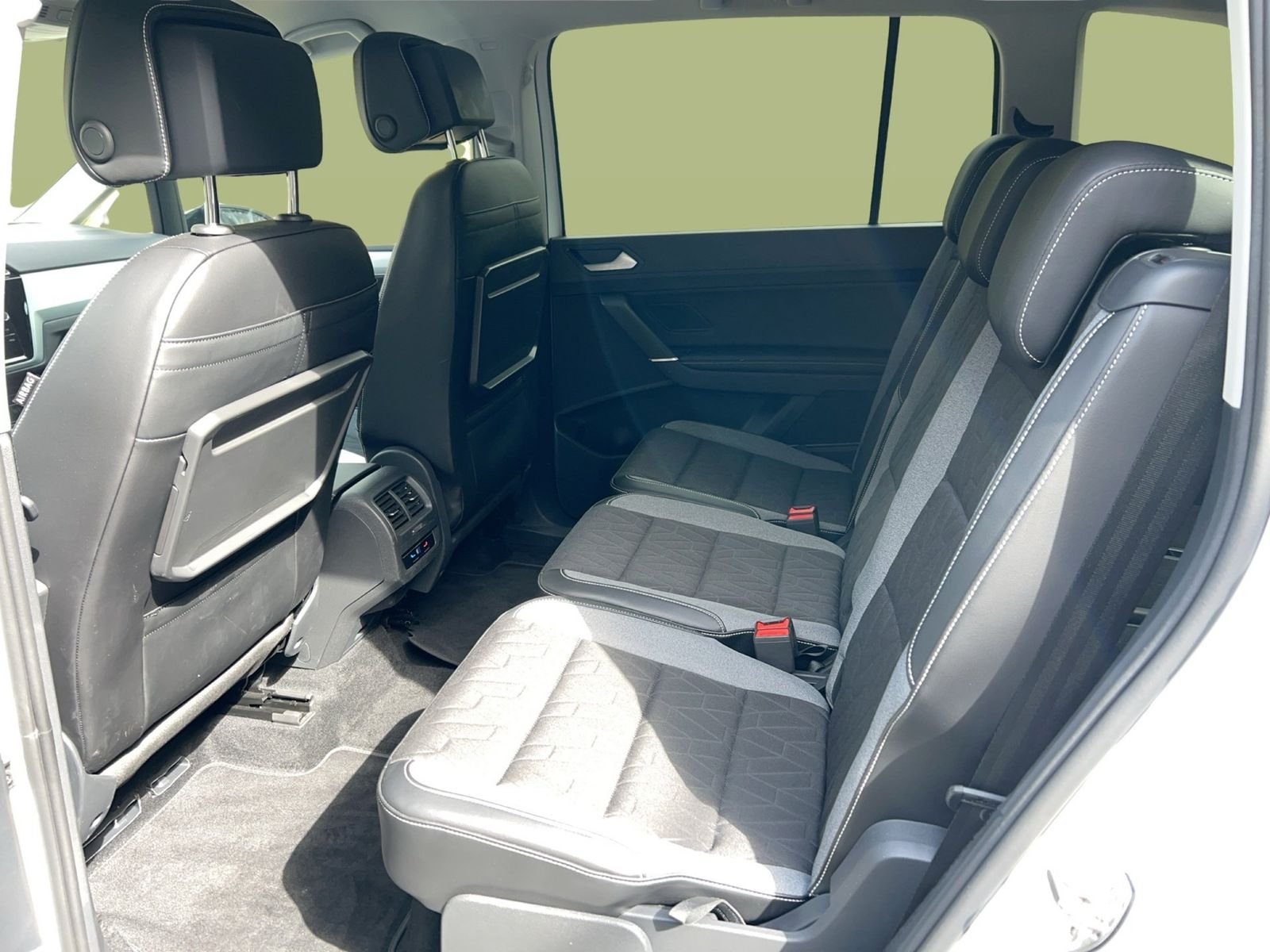 Volkswagen Touran - Bild 11