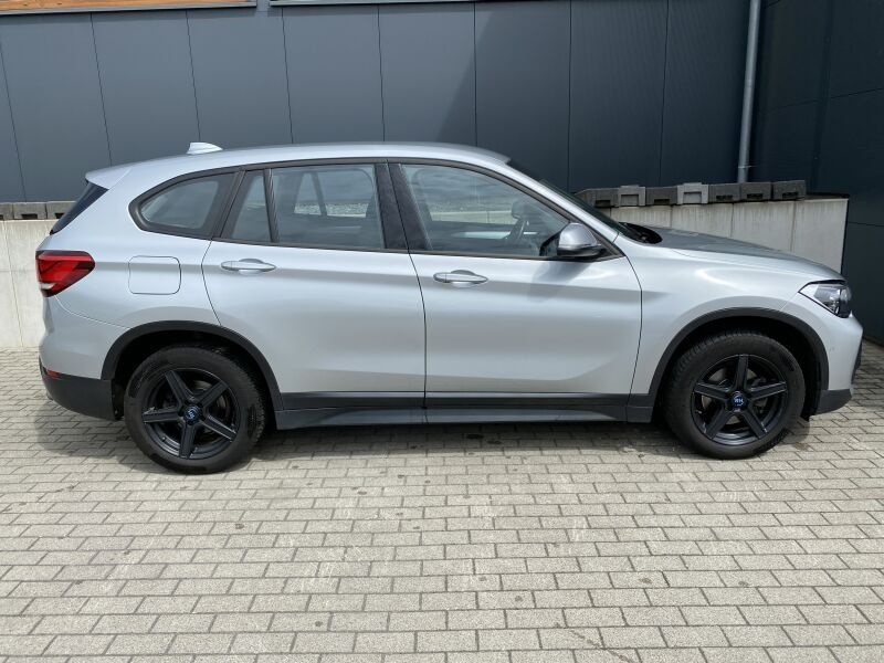 BMW X1 sDrive18d AHK/LED/NAVI/ParkAssi/TEMPO/SH foto 15
