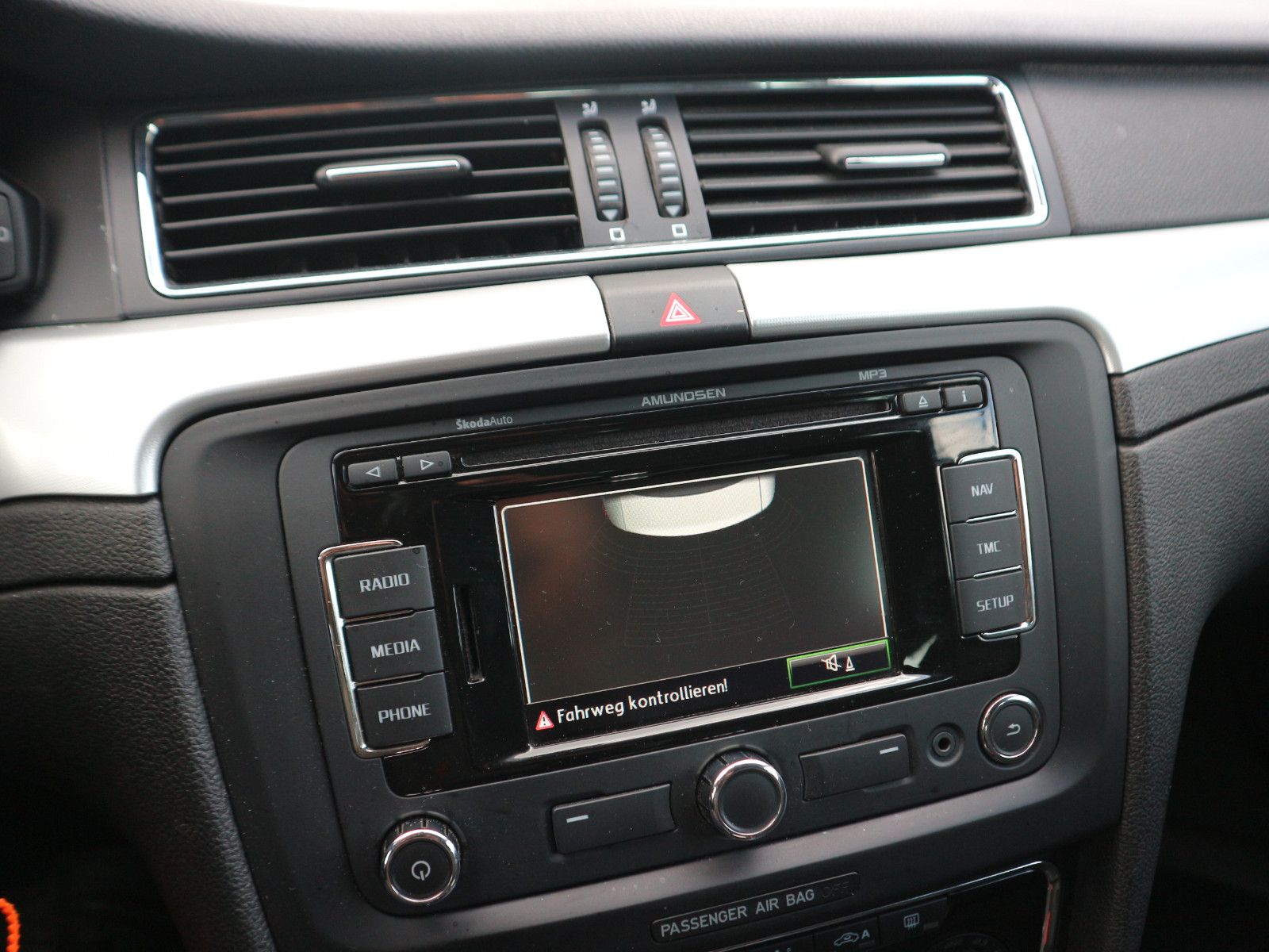 Fahrzeugabbildung SKODA Superb Family DSG GRA Xenon PDC SHZ