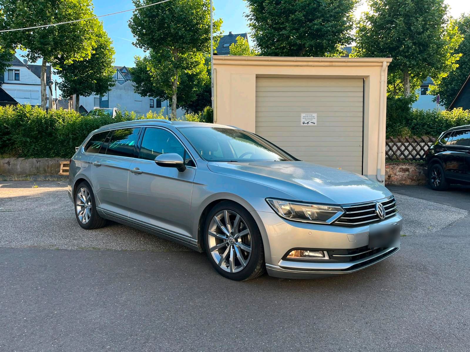 VW VW Passat Variant 2.0 TDI DSG R-Line Inter...