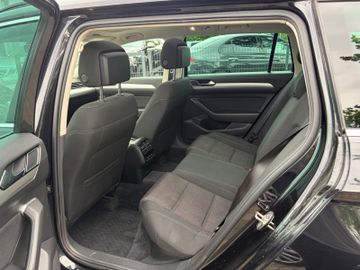 Volkswagen Passat Variant - 12