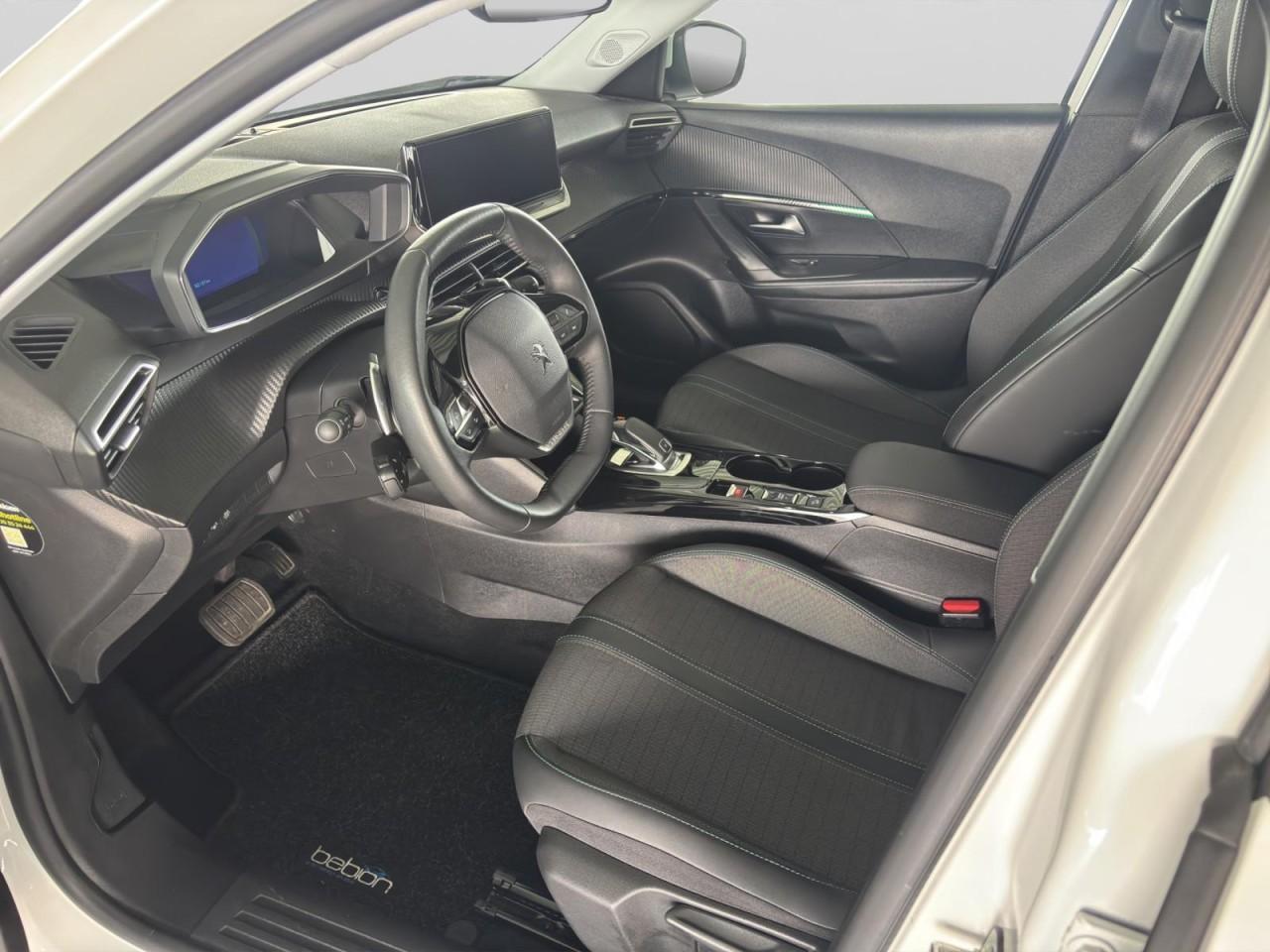 Peugeot 2008 Allure Ganzjahresreifen Sitzheizung Klima