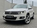 Volkswagen Tiguan 2.0FSI DSG 4M R-Line/Bi-Xen/Kamera/Navi - gebrauchte VW Tiguan aus dem Jahr 2012