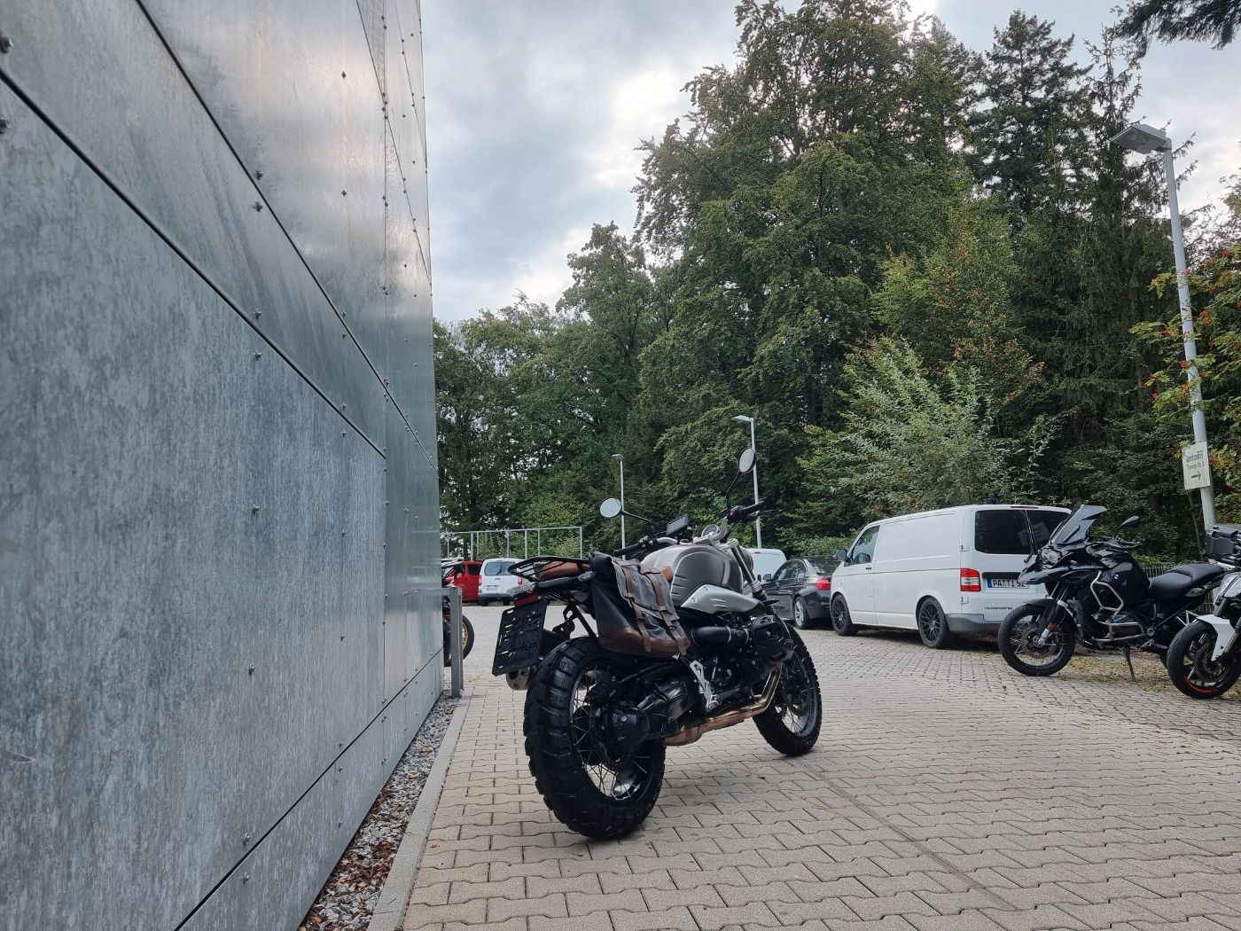 Fahrzeugabbildung BMW R nine T Scrambler Navi, Wilbers, Akrapovic