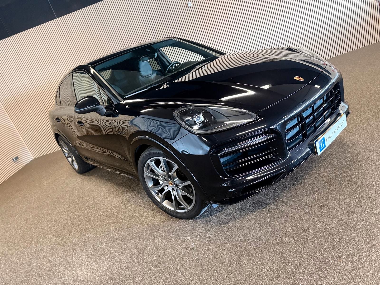 Porsche Cayenne Coupe 3.0e Hybrid-SPORT DESIGN-LUFT-PANO imagem 2