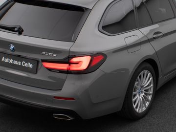 Fahrzeugabbildung BMW 530e xD Kamera Laser HUD DAB HiFi AHK ACC Komfor