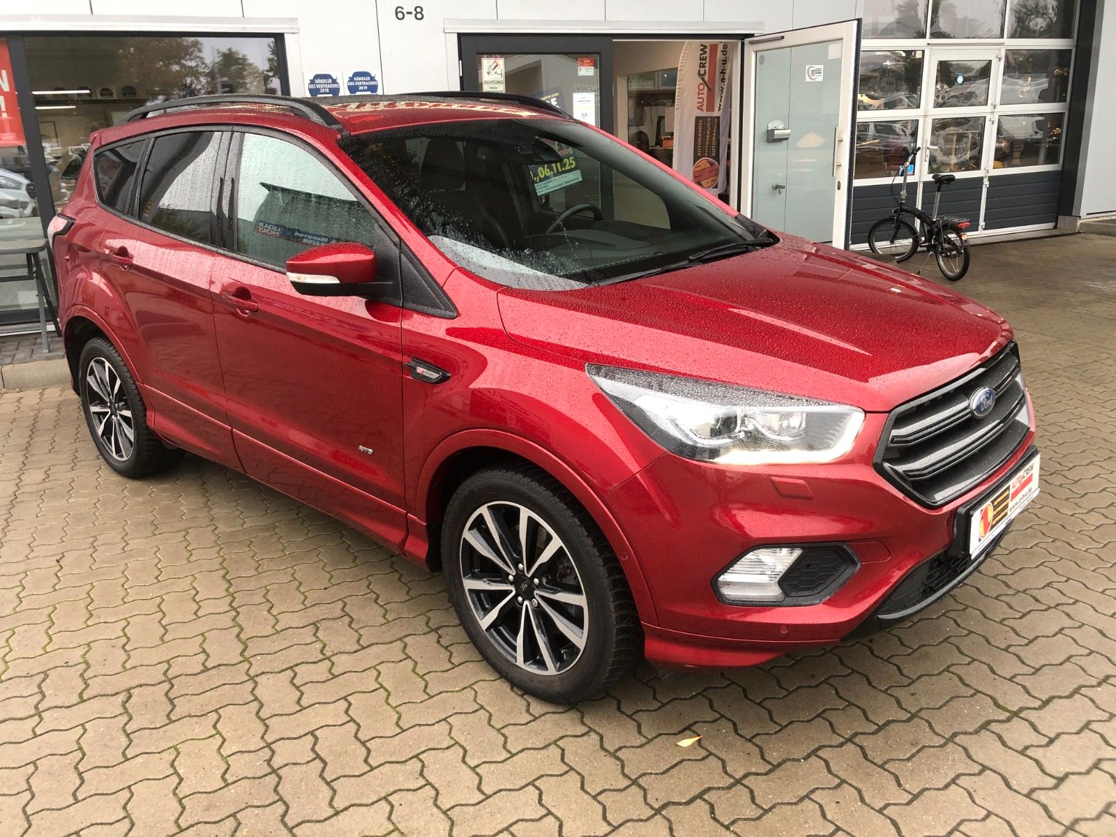 Fahrzeugabbildung Ford Kuga ST-Line 1.6 Automatik / Schiebedach