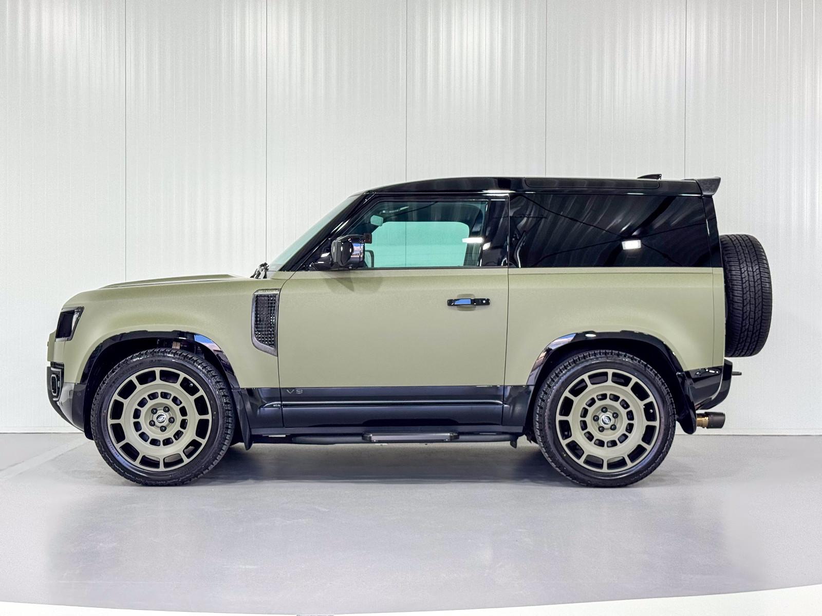 Land Rover Defender 90 EXCLUSIVE