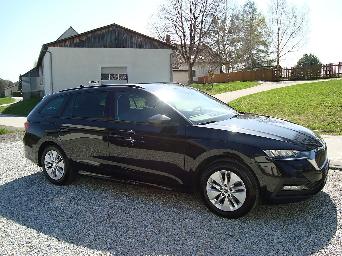 Skoda Octavia Combi 2,0 TDI Style DSG 1-Hand Matrix...