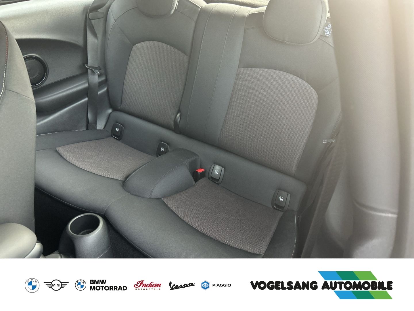 Fahrzeugabbildung MINI Cooper Classic Trim,Tempomat,L&MFelgen,LEDSchein