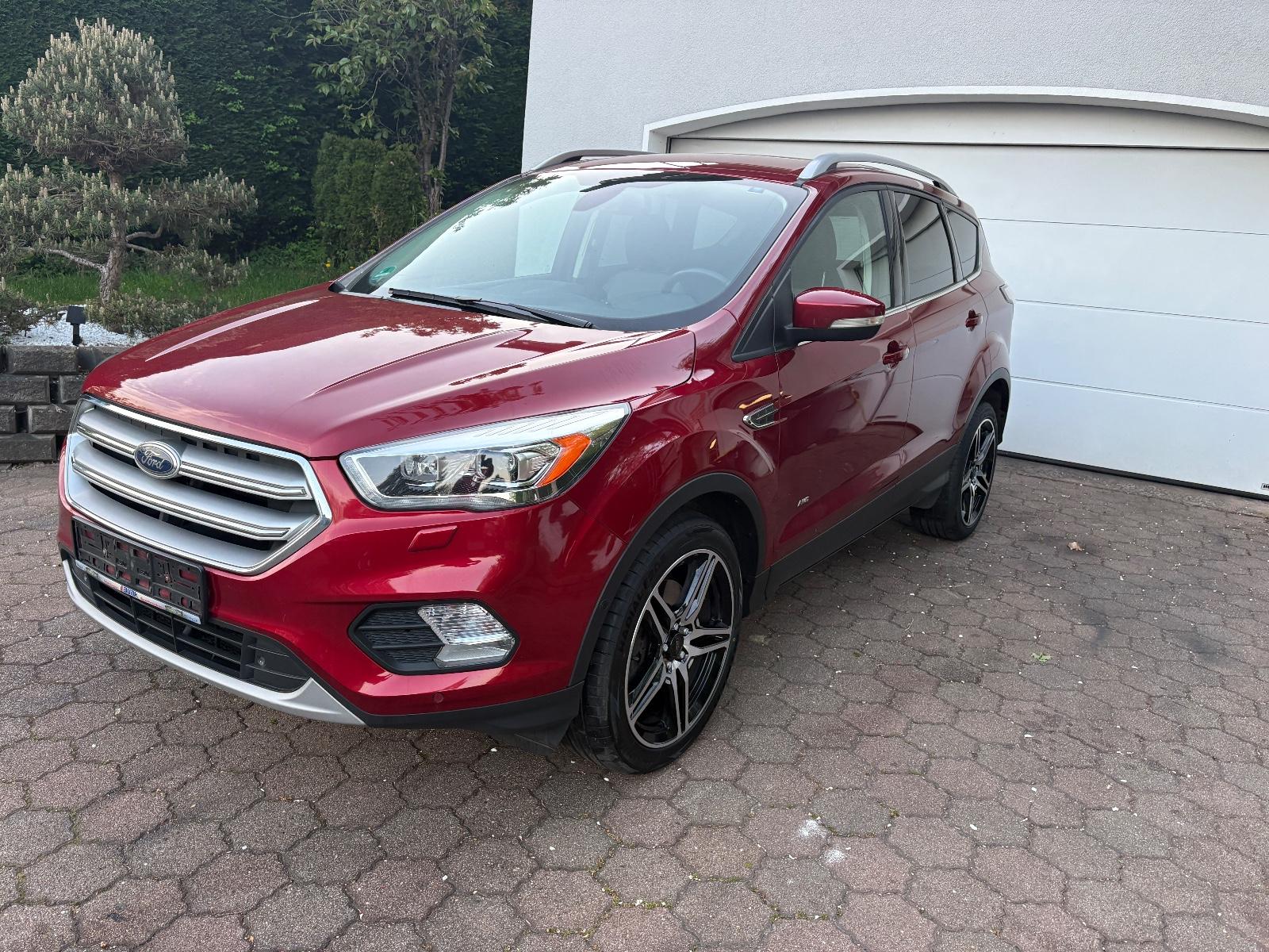 Ford Kuga Titanium TDCI AUTOMATIK,ALLRAD ,AHK,2.HD