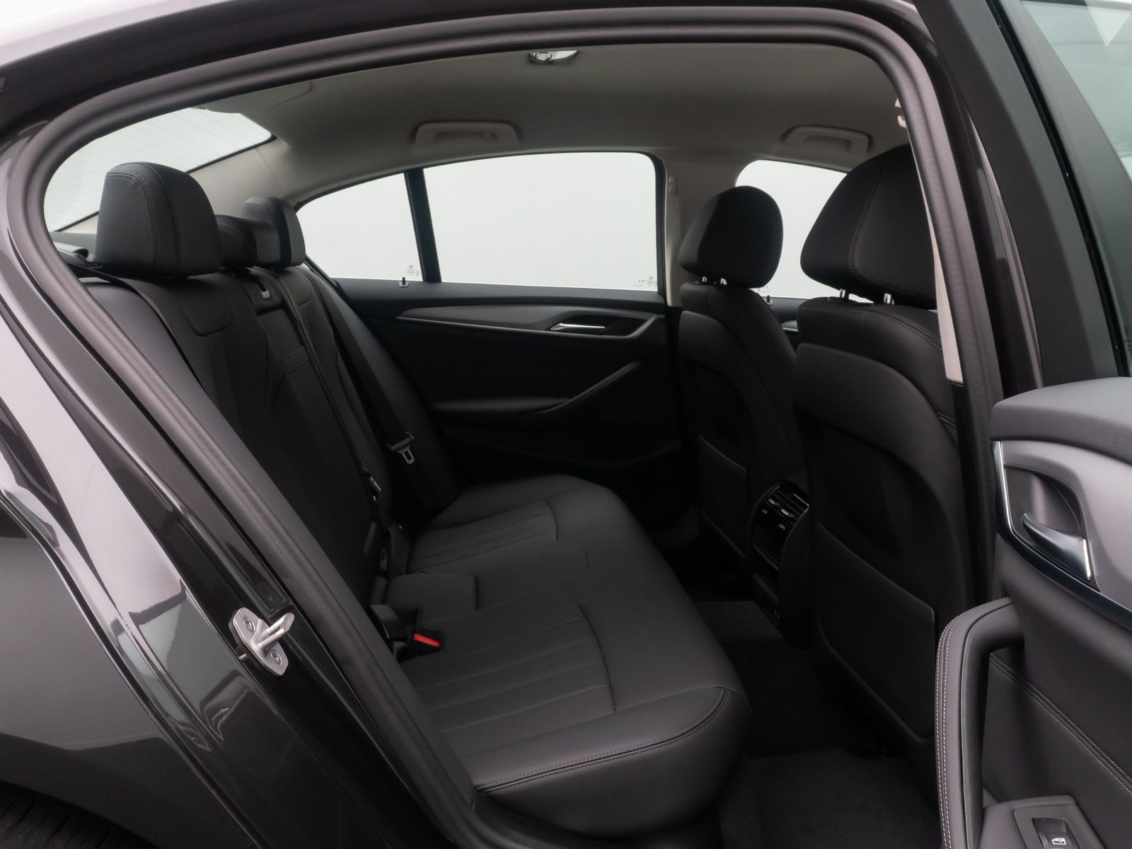 Fahrzeugabbildung BMW 530i DriveAss Alarm DAB Kamera CoickpitPro WLAN