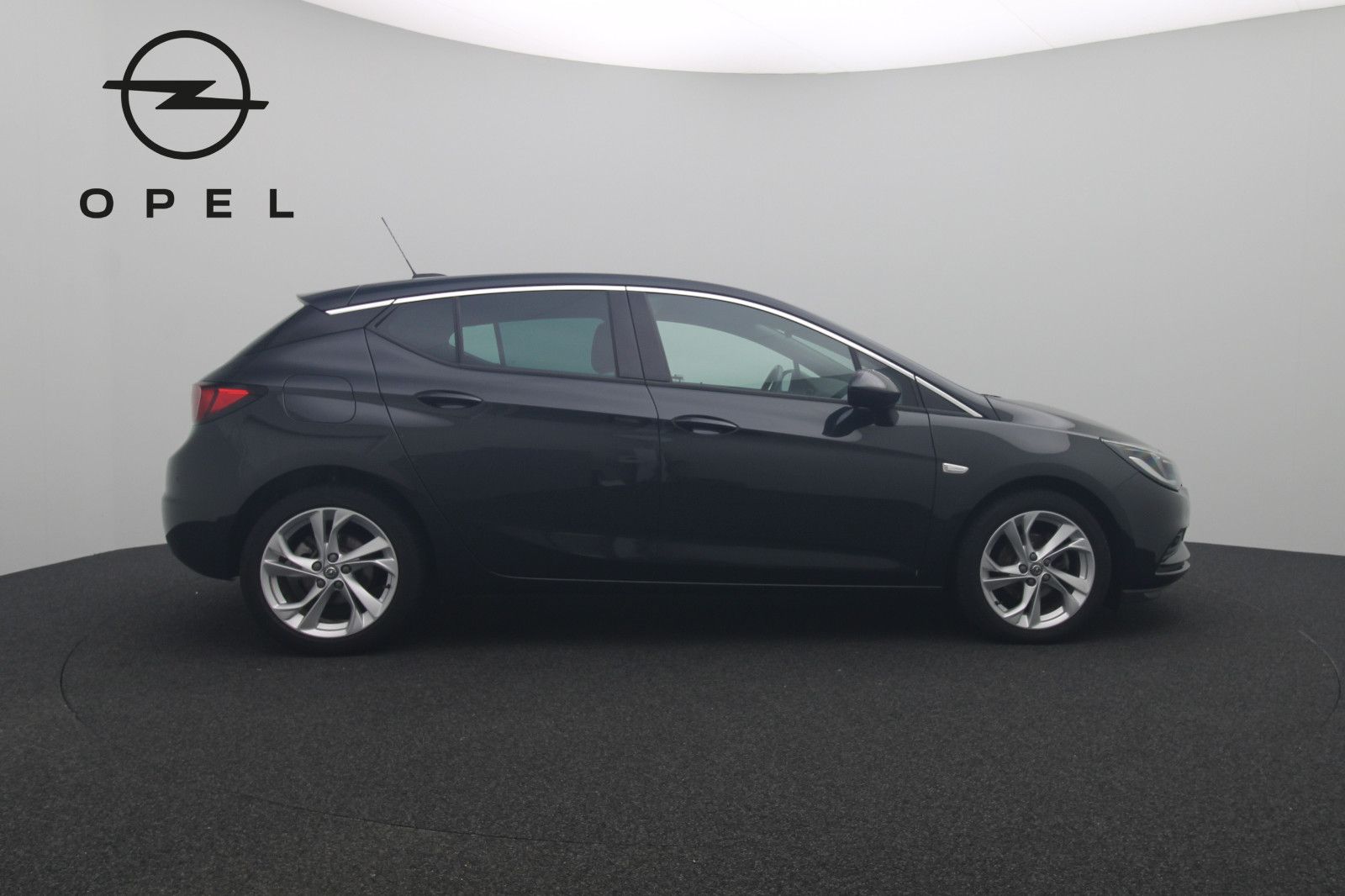 Fahrzeugabbildung Opel Astra K Lim. 1.4 Dynamic SHZ LHZ TEMPO