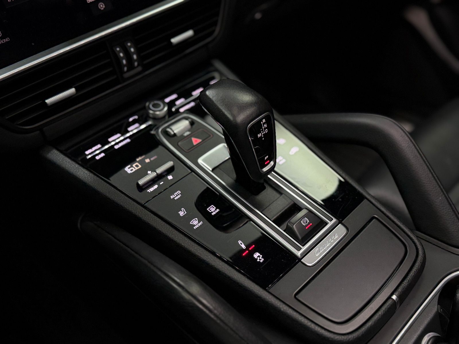 Fahrzeugabbildung Porsche Cayenne Coupe Basis |LED|LUFT|STDHZ